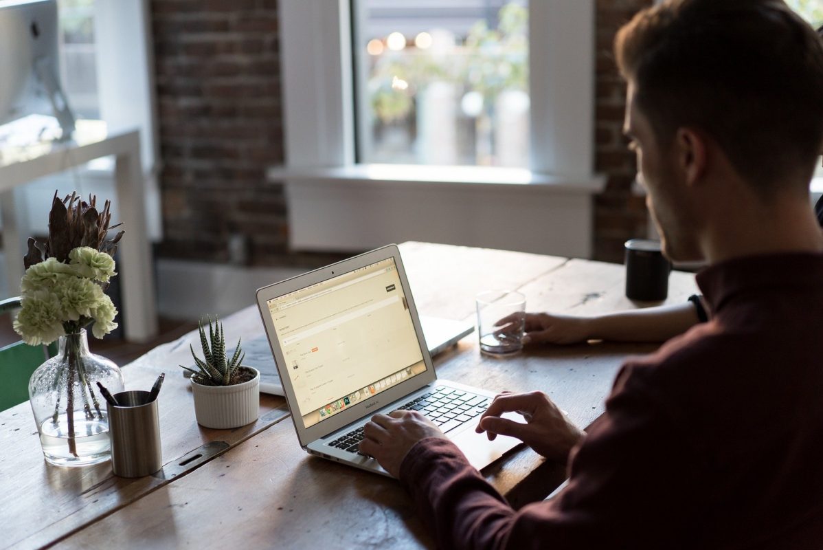 trabajo a distancia o teletrabajo