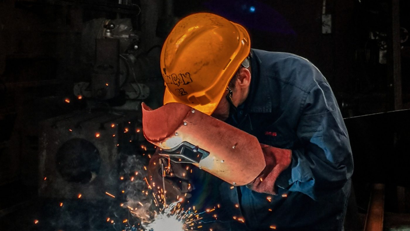 Ayudas a las PYMES industriales para implantar la jornada laboral de 4 días