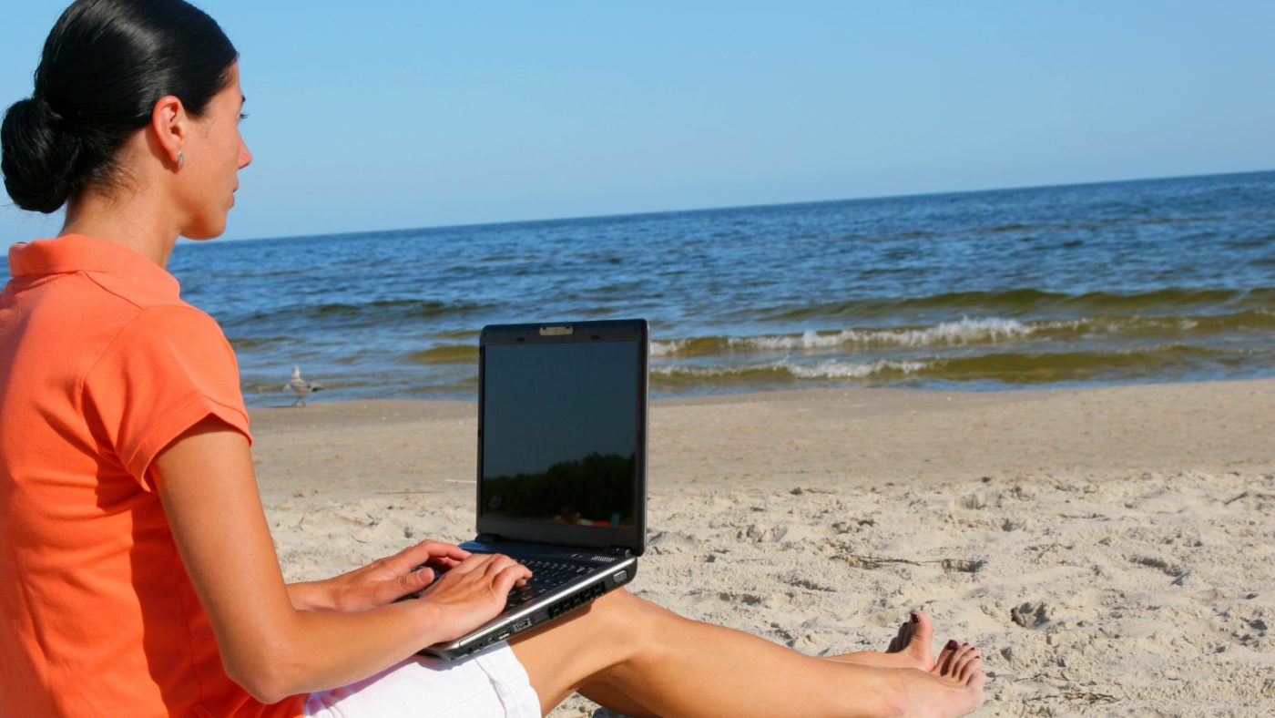 ¿Quieres dejar de recibir notificaciones de Hacienda en verano?